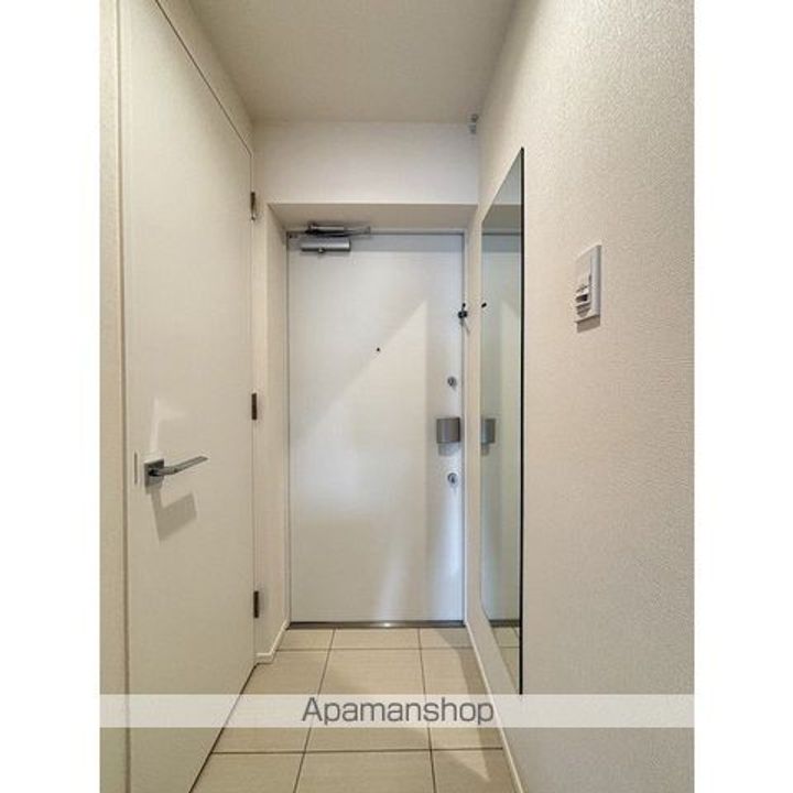 東京都練馬区中村3丁目の賃貸マンションの玄関