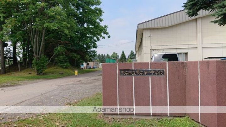 レオパレスサザンヒルズ雅108の周辺