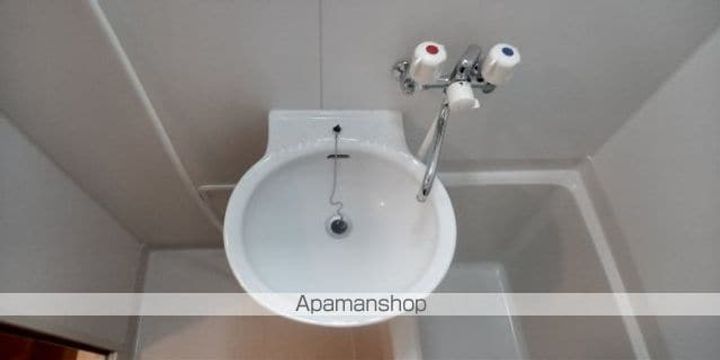 レオパレスフォレスト Uの玄関
