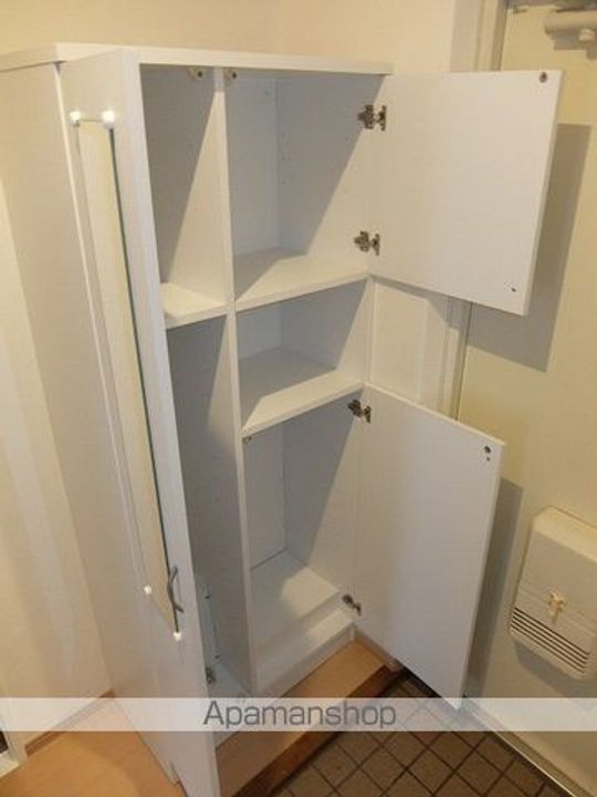 アーク河辺の内装