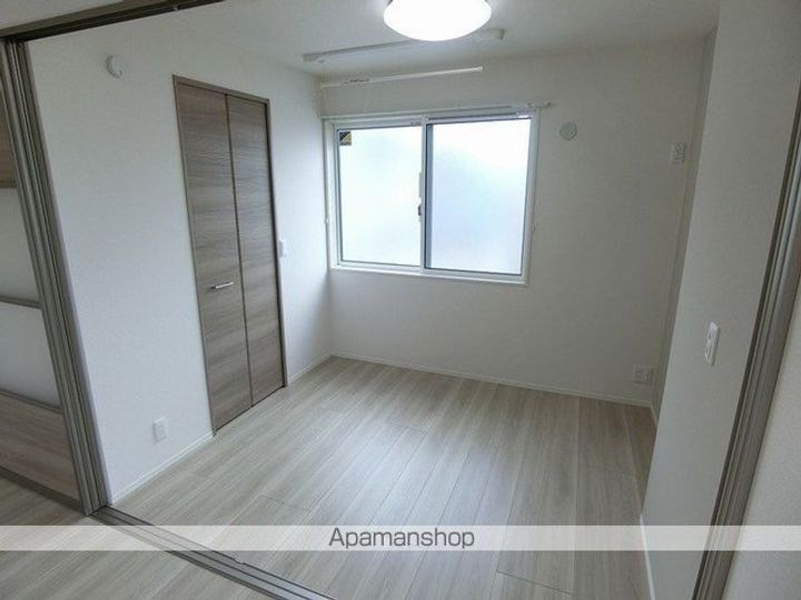 シャトル古市の内装