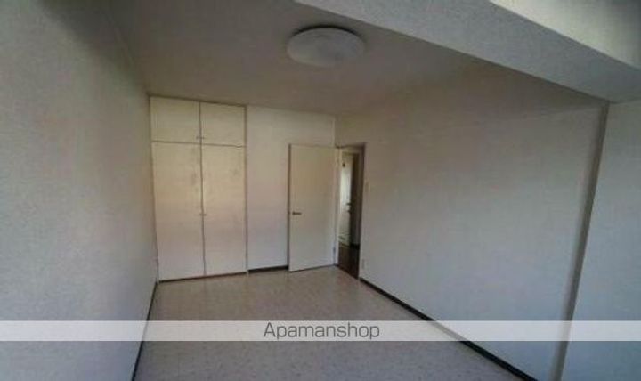 香川県高松市松縄町の賃貸マンションの内装