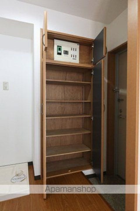 スカイコート高田馬場第6203号室の内装