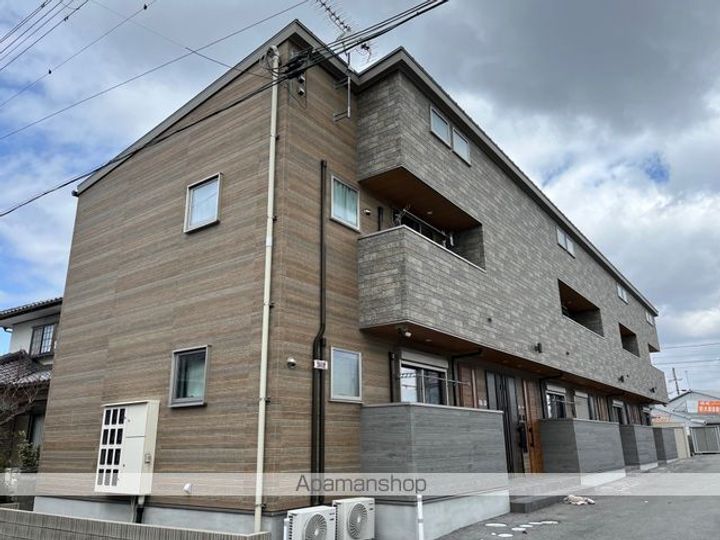 滋賀県長浜市平方町の賃貸アパート105の外観