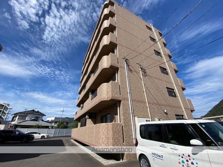 香川県高松市上天神町の賃貸マンションの外観