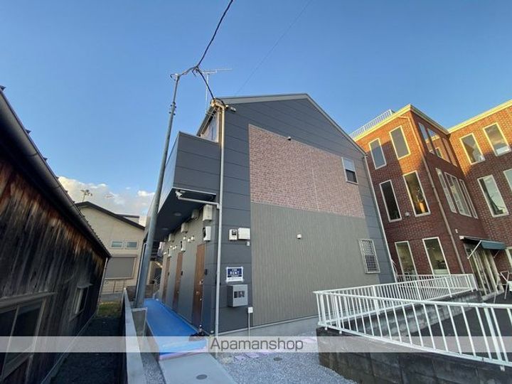 東京都福生市志茂の賃貸アパートの外観