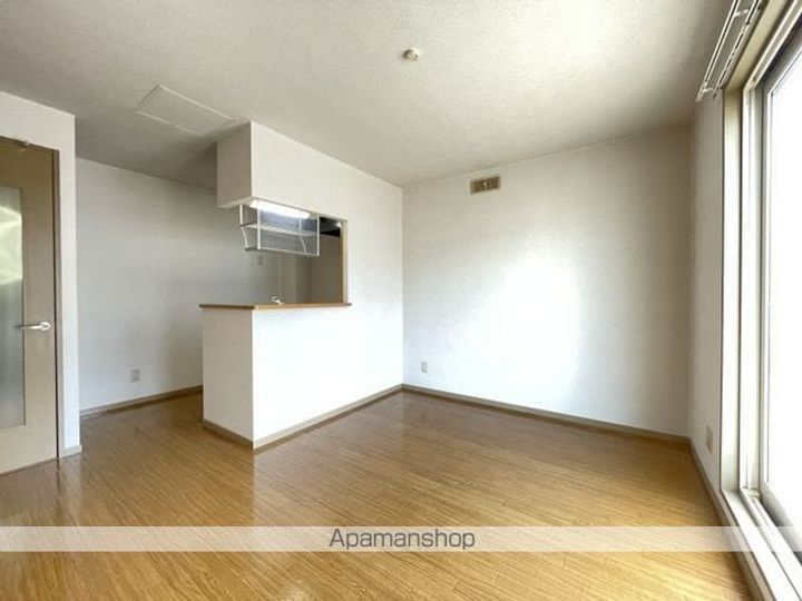 オークヴィラ中道102の居間