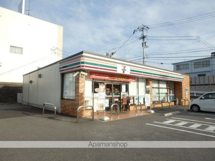 サンライフ・モラの周辺