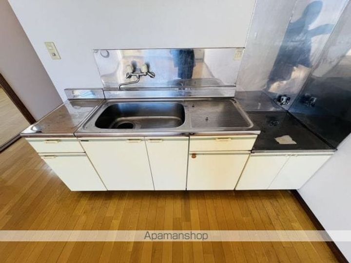 メゾンドピュアA棟202のキッチン