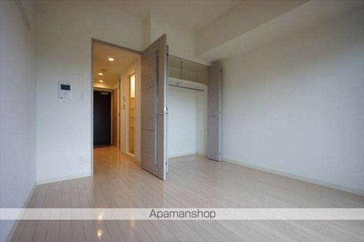 プレサンス名古屋城前ラバンカ402の居間