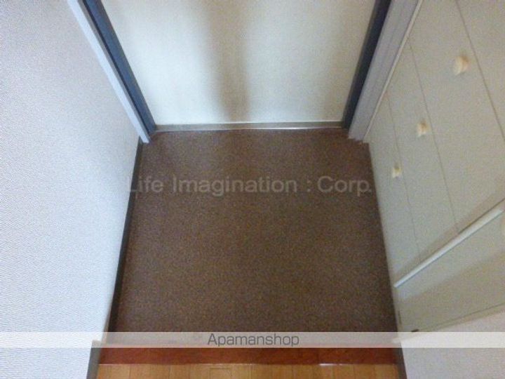 メゾン桑野の玄関