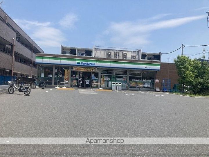 パティオ駒岡本館の周辺