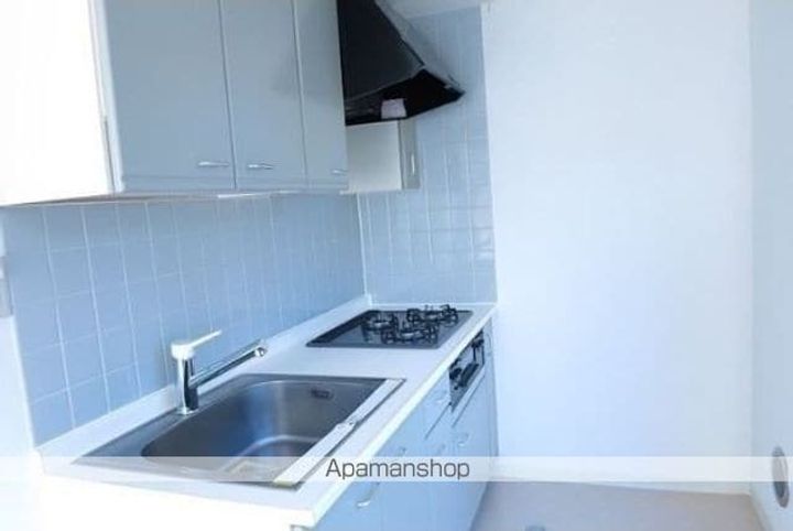 東京都世田谷区代田1丁目の賃貸マンションのキッチン