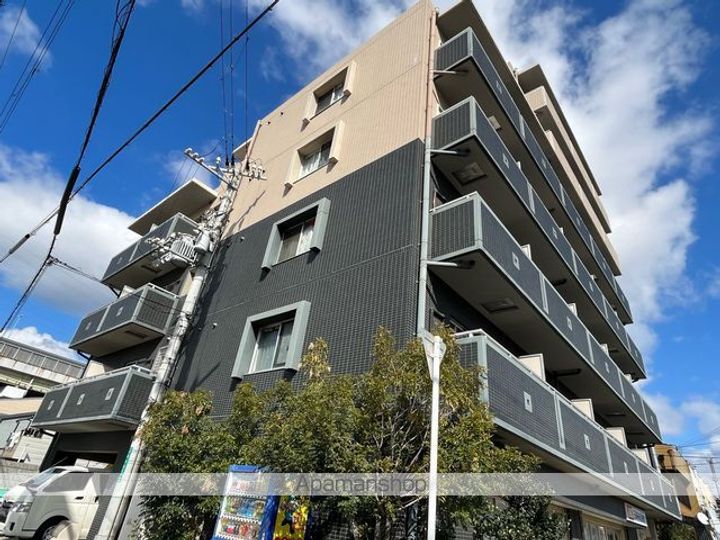 クリアグランの外観