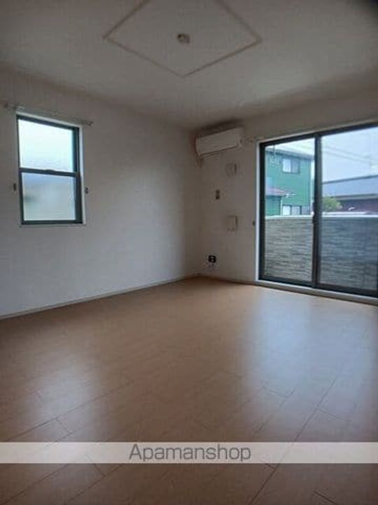 メゾンド・ベリエの居間