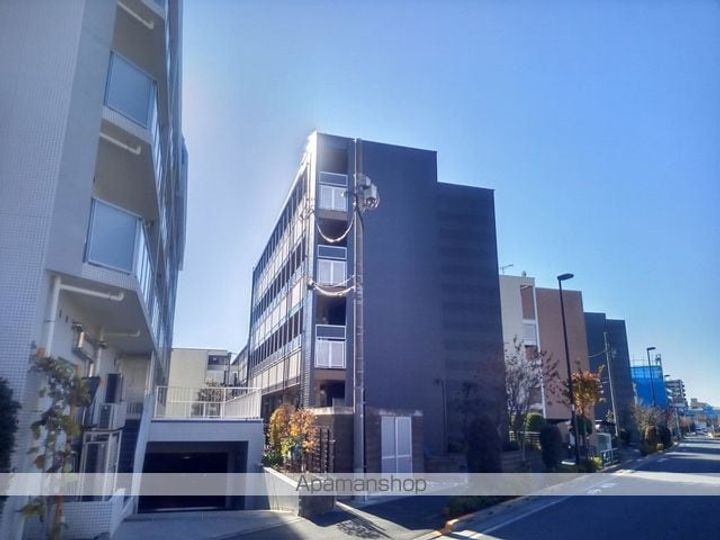 レオパレスQUATREの外観