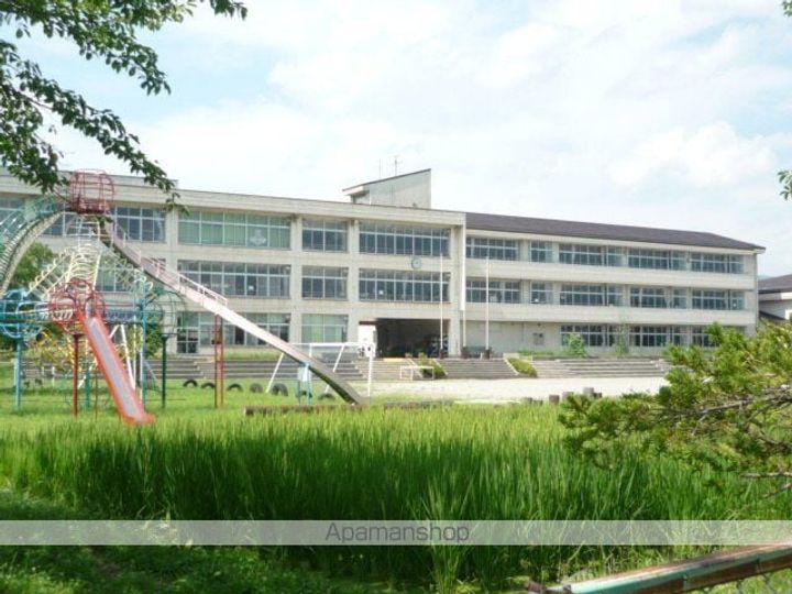 湖畔2丁目ハウス一棟の周辺