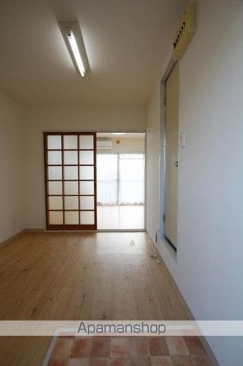 香川県高松市紙町の賃貸マンションの内装