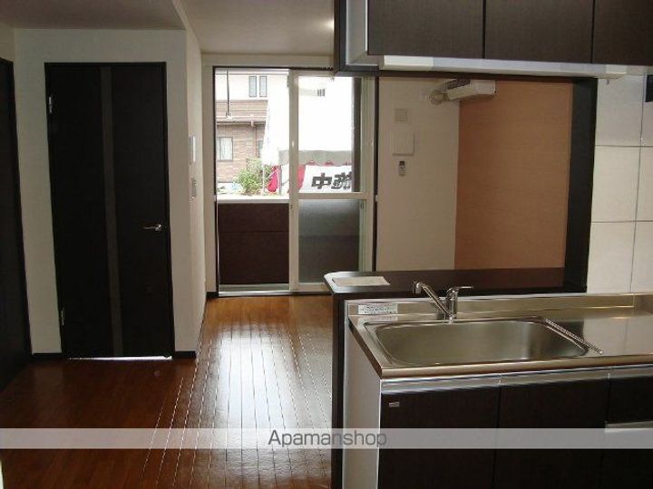 エレガント・プレサス201の居間