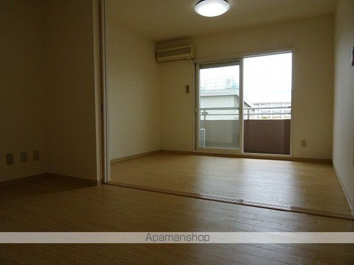 イーグルハイツ萩野町の内装