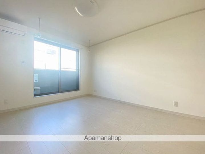 ソラーナ三郷中央303の内装