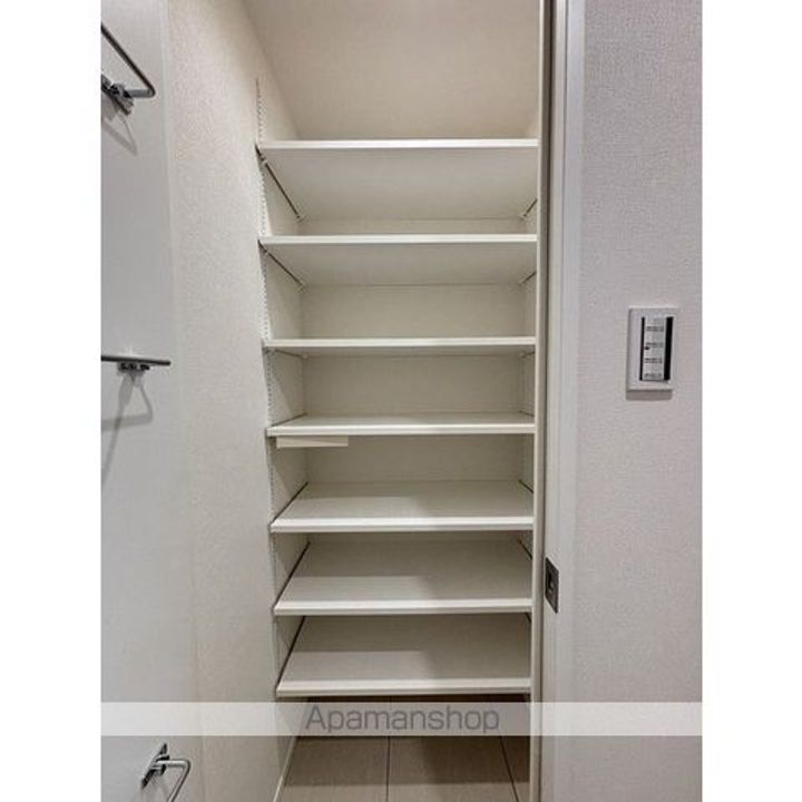 東京都練馬区中村3丁目の賃貸マンションの内装