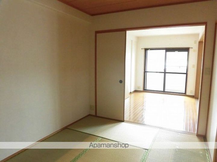 パールリバーの内装