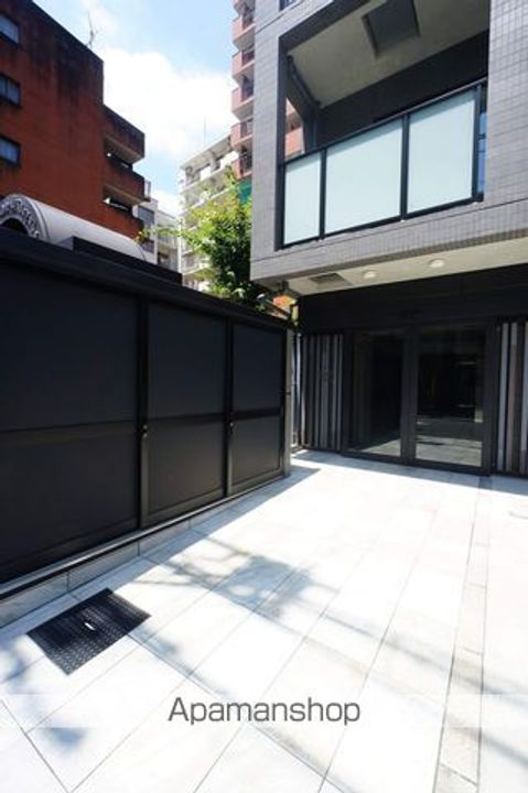 AZUR YABACHOの外観