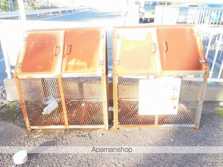 ドエルニシノのその他画像