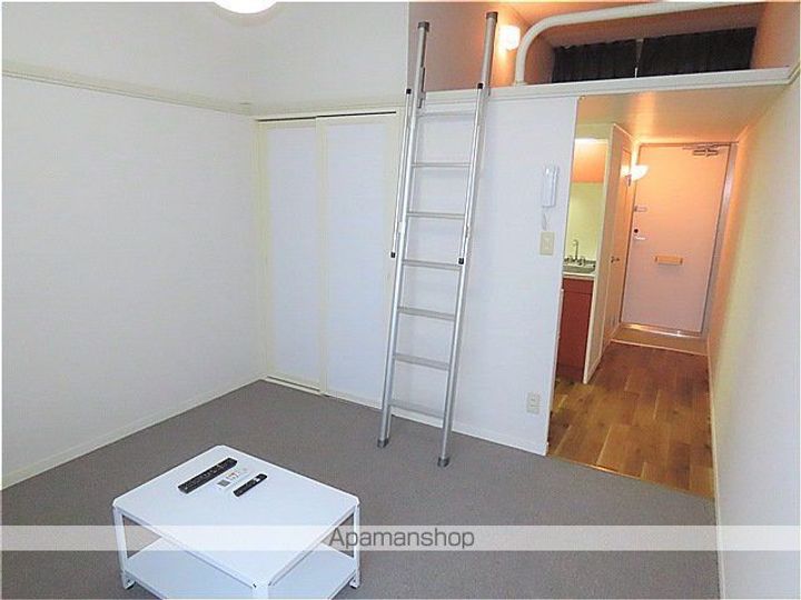 レオパレスS・K105の居間