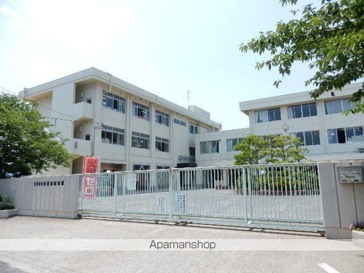 岡山県岡山市中区四御神(アパート)の賃貸物件の周辺