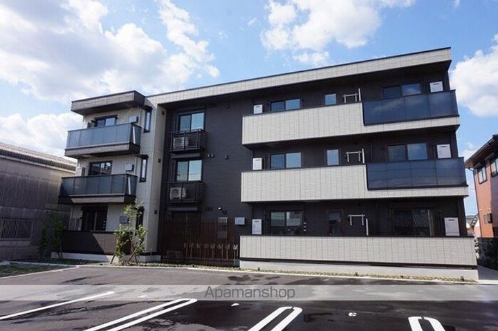 TORISIAマルナガの外観