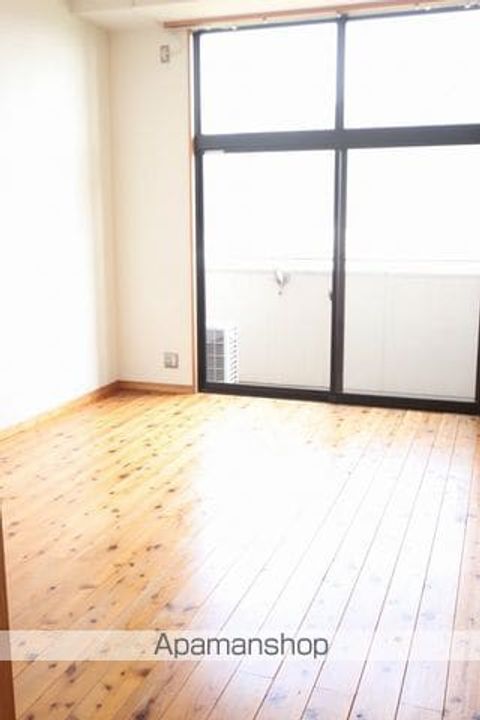 RU・RALの居間