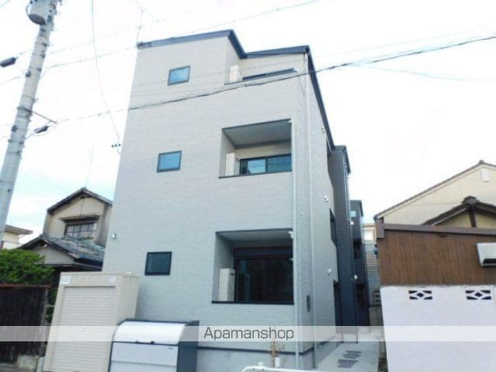 CRASTINE大杉(クラスティーネオオスギ)の外観