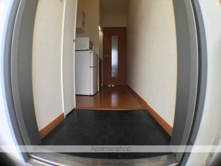 レオパレス竹内の玄関