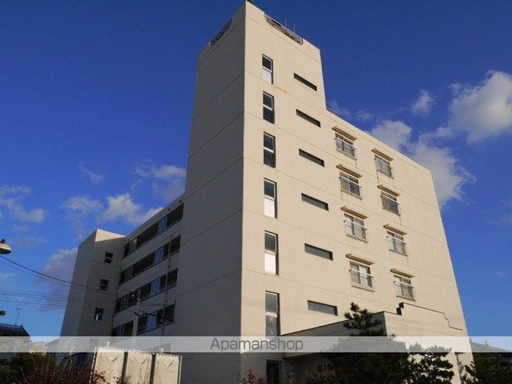 新潟県新潟市東区宝町の賃貸マンションの外観