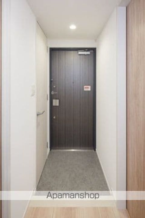 東京都中央区日本橋久松町の賃貸マンションの玄関