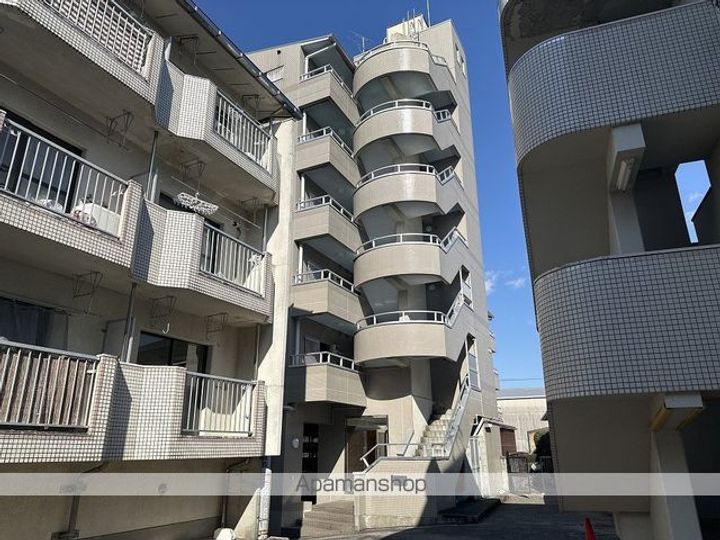 池本マンションの外観