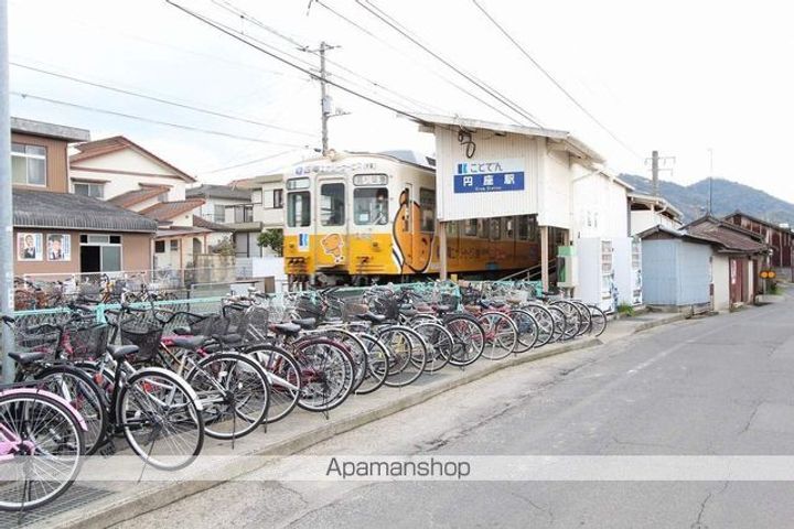 香川県高松市円座町の賃貸アパートの周辺