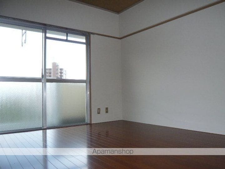 サンコーポ国分の居間