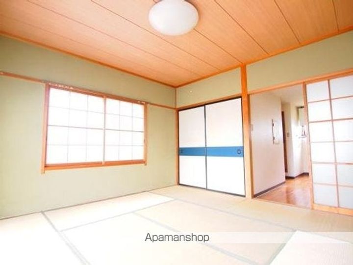 アーバンスクエア103の居間