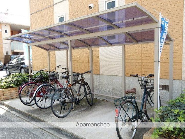 岡山県岡山市中区竹田の賃貸アパートの外観