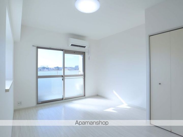 ランドマーク中平の内装