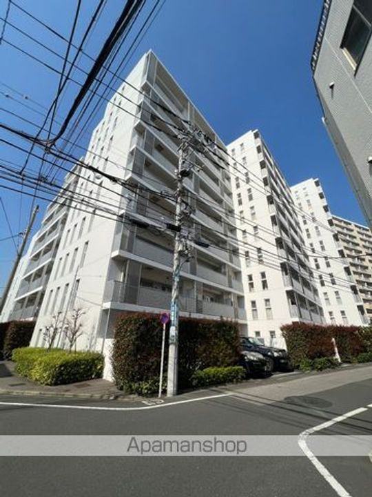 東京都新宿区北新宿4丁目の賃貸マンションの外観