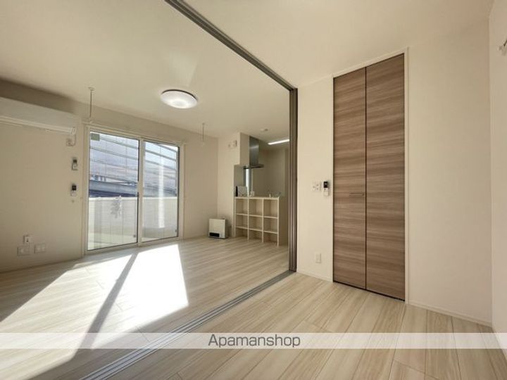 グランスクエア Ⅱ番館の居間