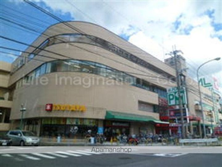 カサレリアⅡの周辺