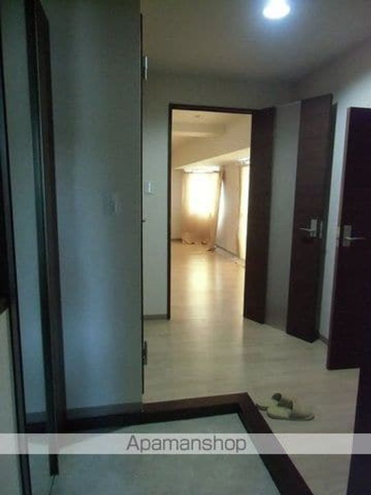 神奈川県川崎市宮前区犬蔵1丁目の賃貸マンションの玄関