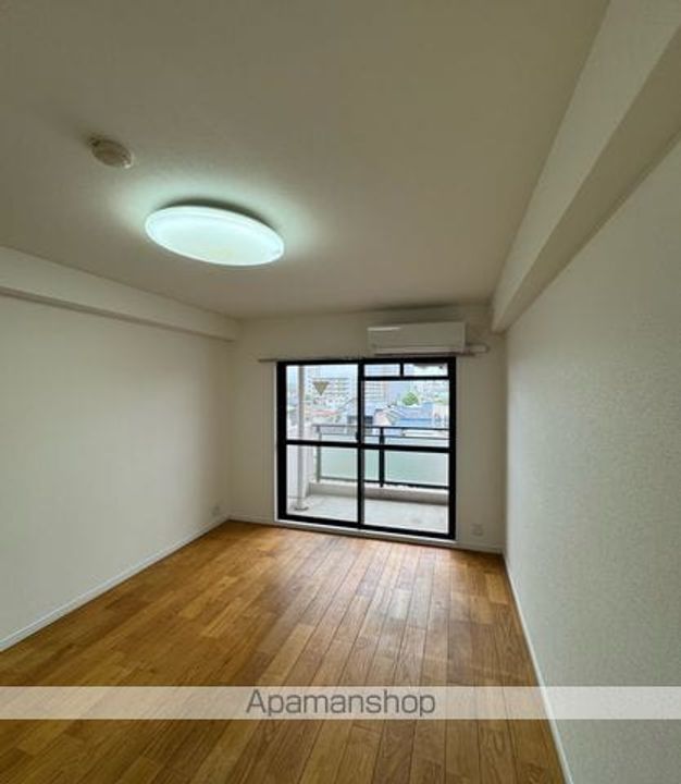 フレンドシップ1の内装