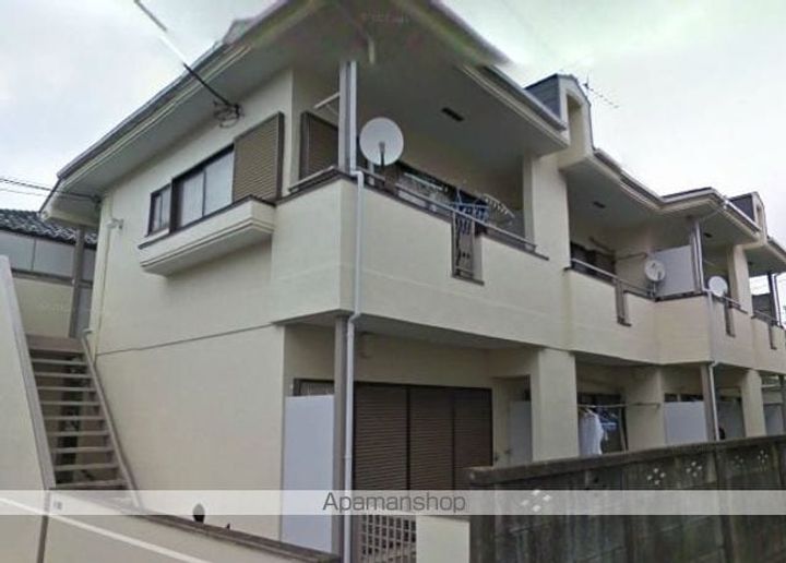 東京都三鷹市上連雀4丁目の賃貸アパートの外観