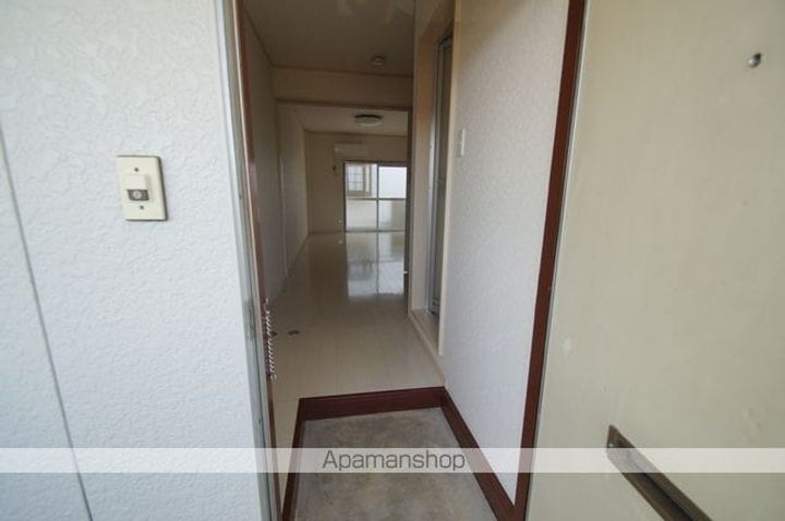 コーポ城205の玄関